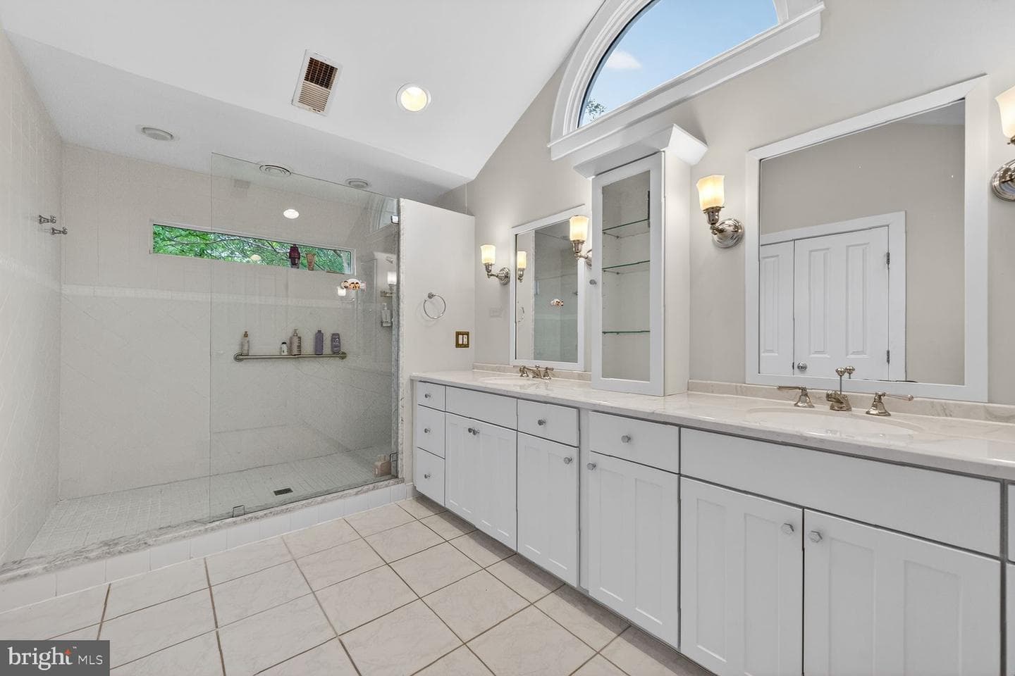303 Talahi Road SE photo 18