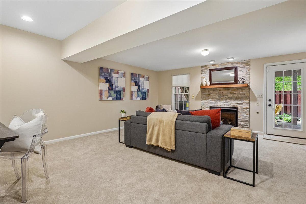 6556 Kelsey Point Circle photo 30