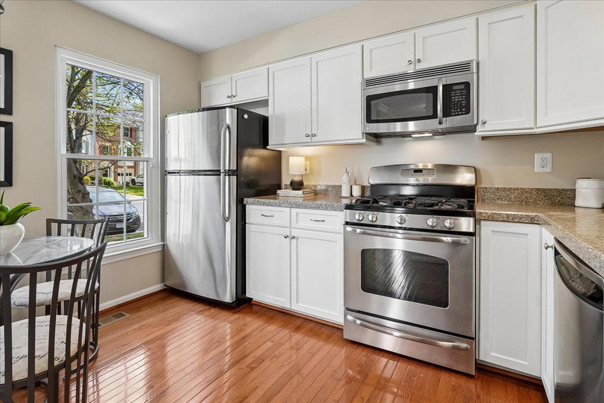 6556 Kelsey Point Circle photo 5