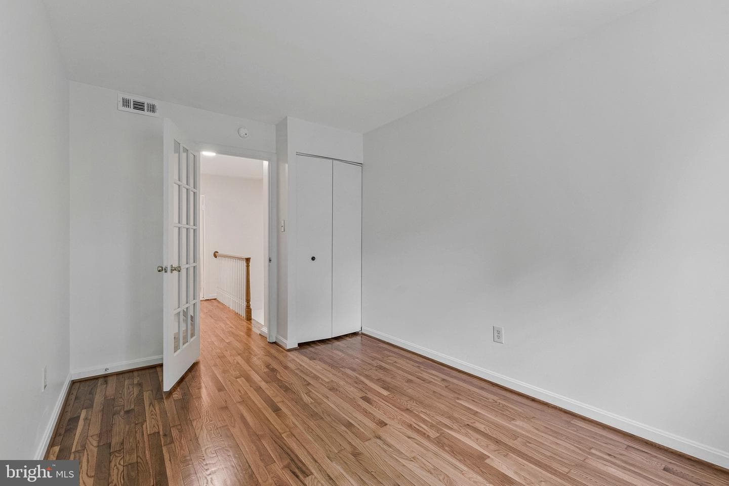 309 Center Street N photo 28