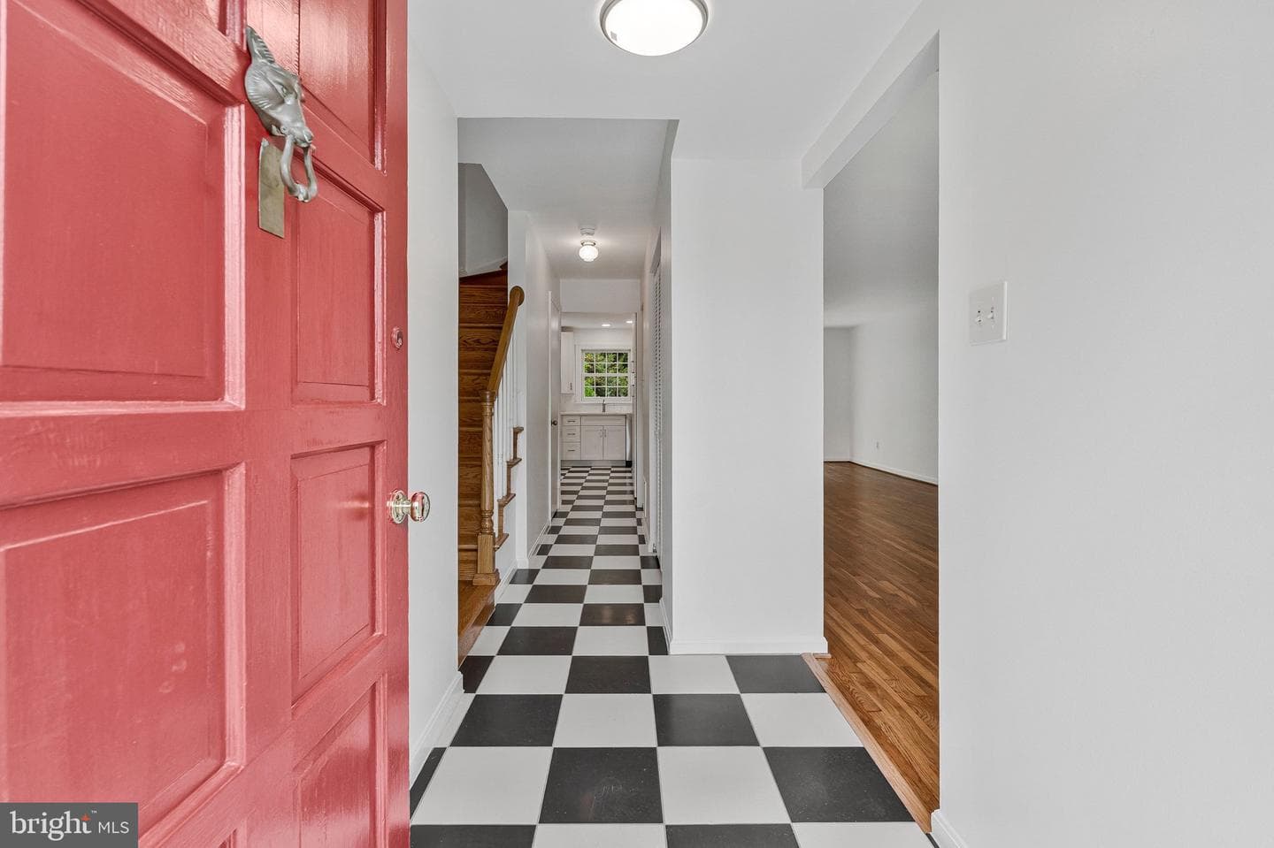 309 Center Street N photo 5