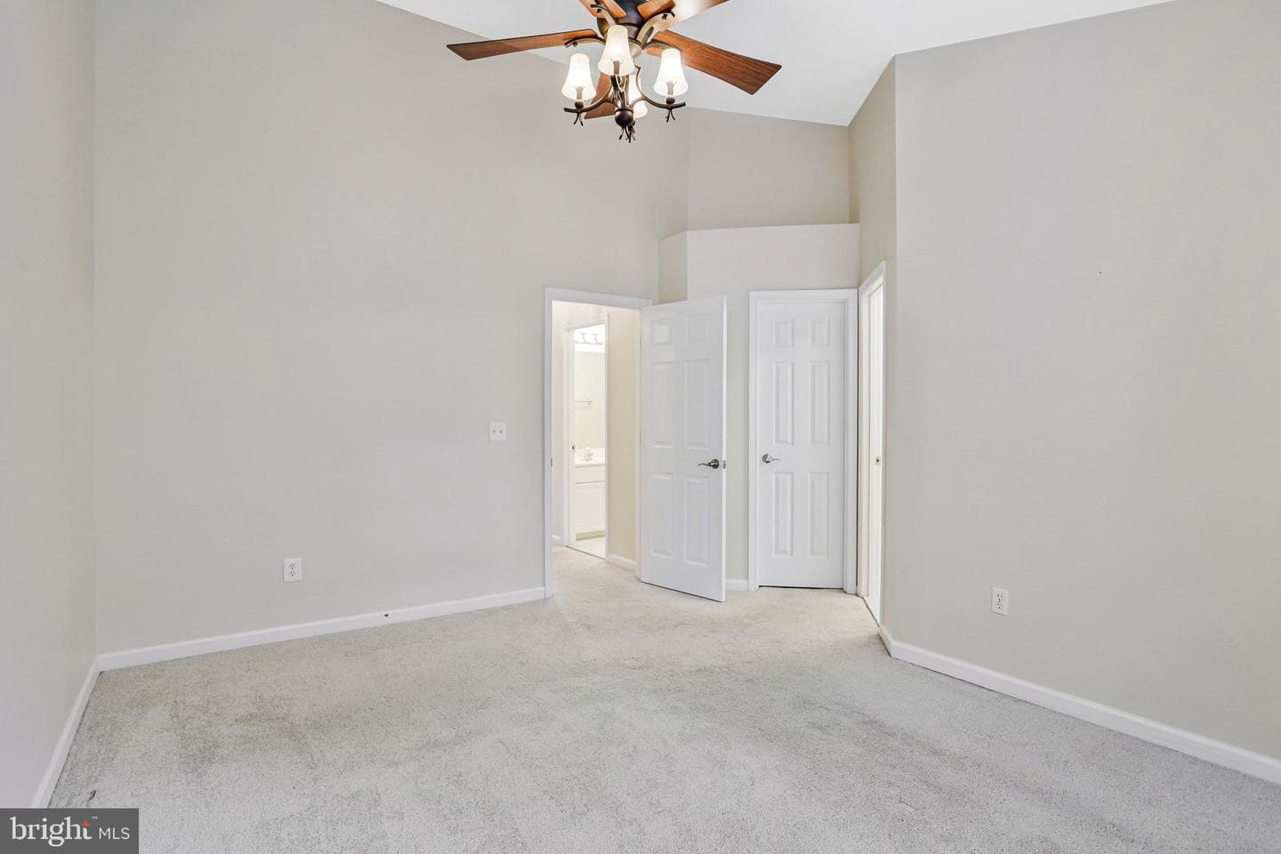 4112 Flower Box Court photo 18