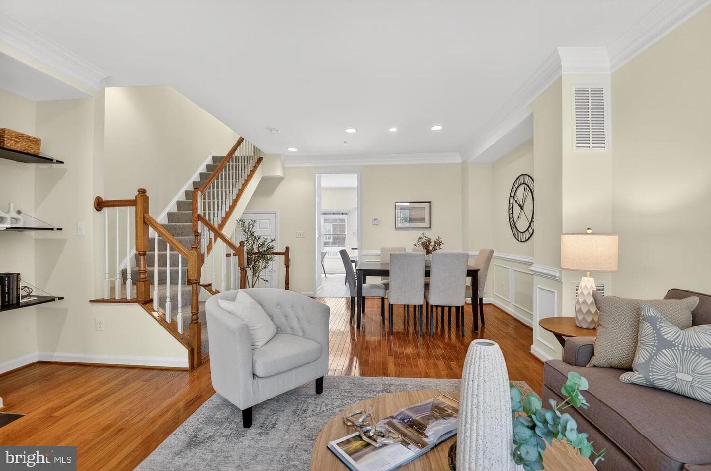 8842 Mansion View Court photo 15
