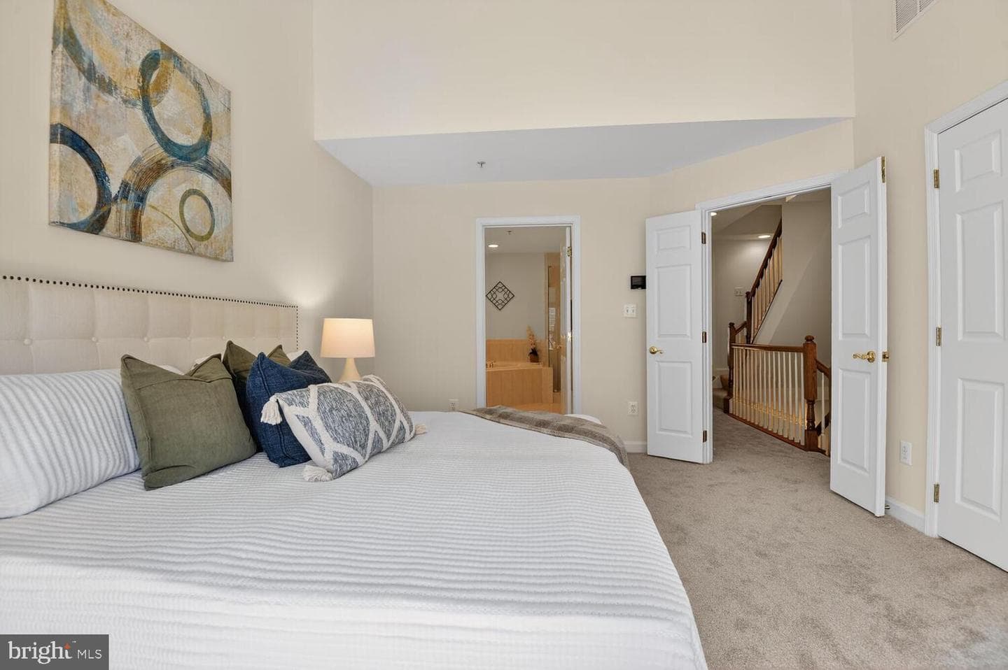 8842 Mansion View Court photo 17