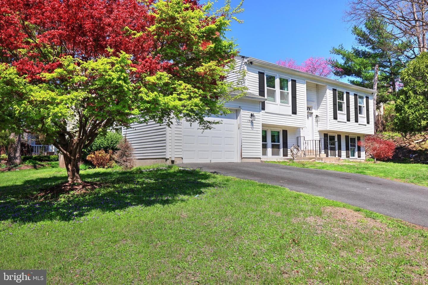1502 Hiddenbrook Drive photo 24