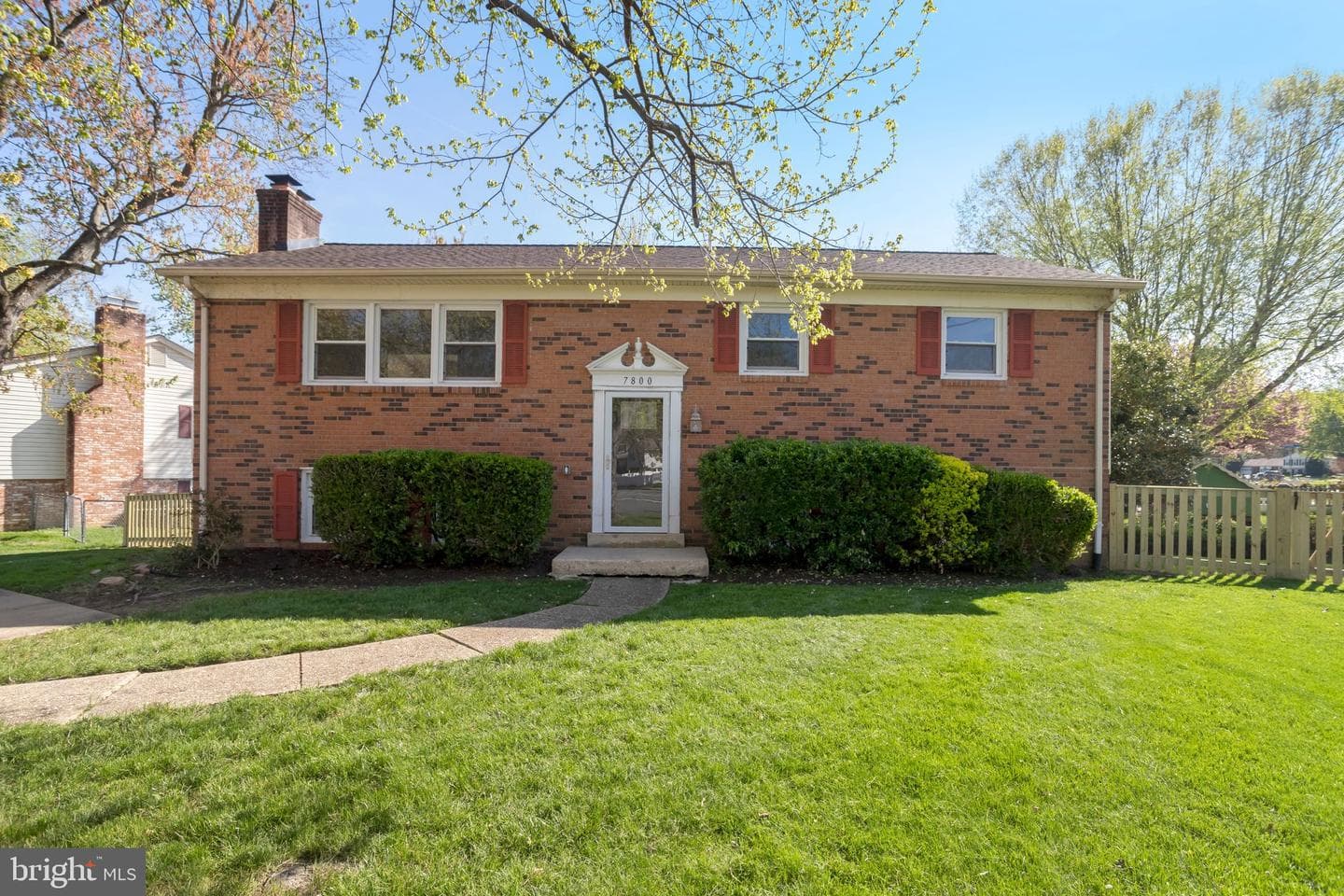 7800 Hayfield Road photo 2