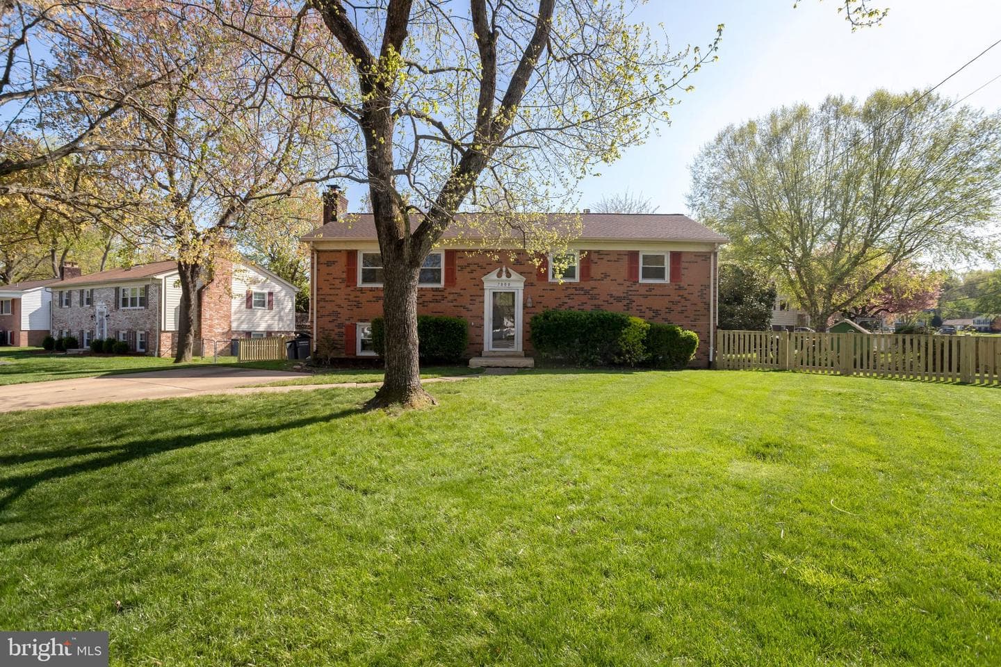 7800 Hayfield Road photo 3