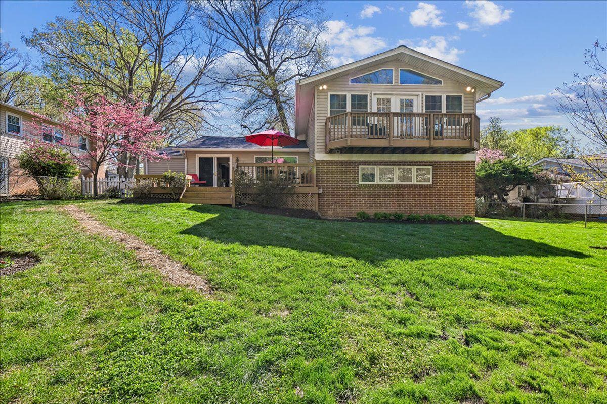 8722 Higdon Drive photo 4