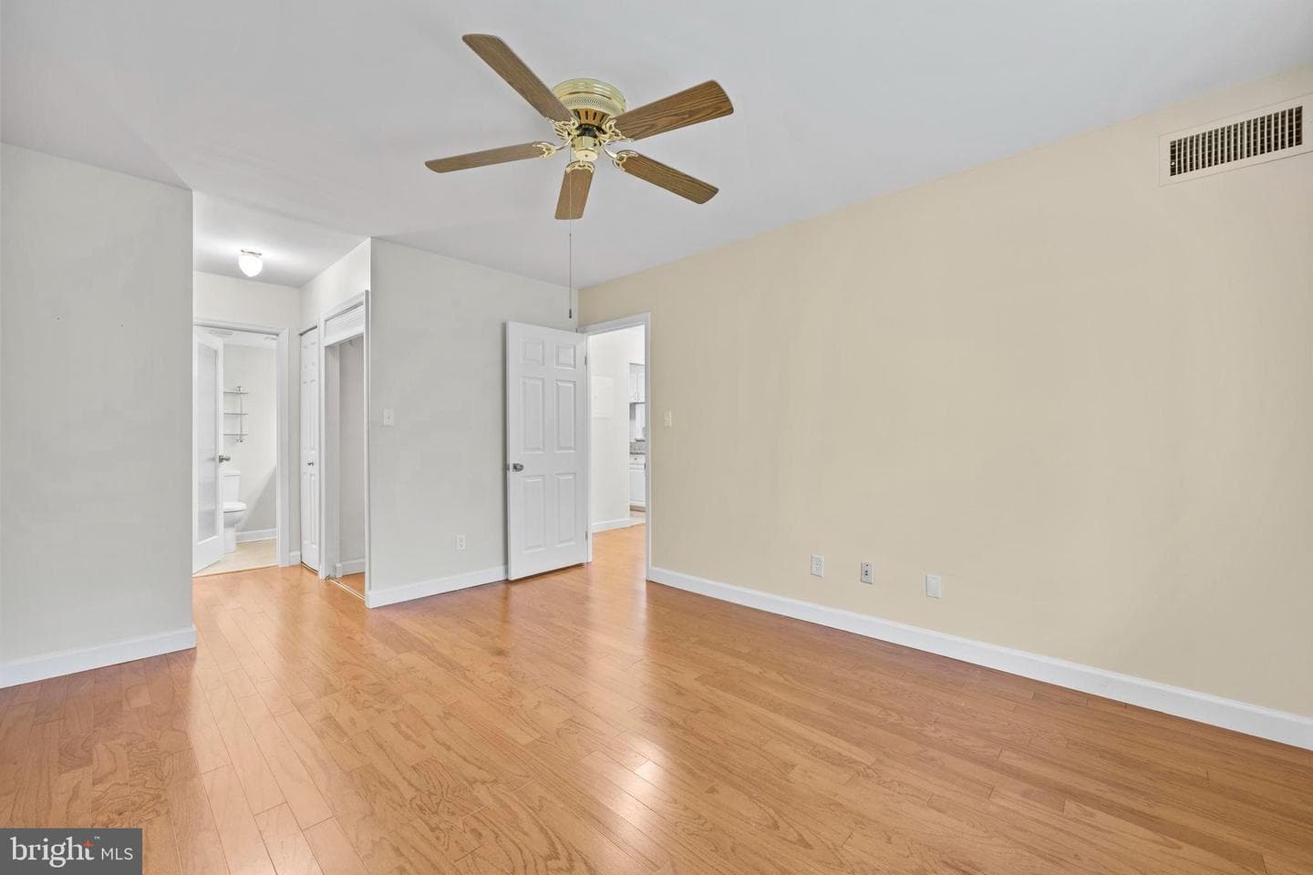 5920 Cove Landing Road #301 photo 15
