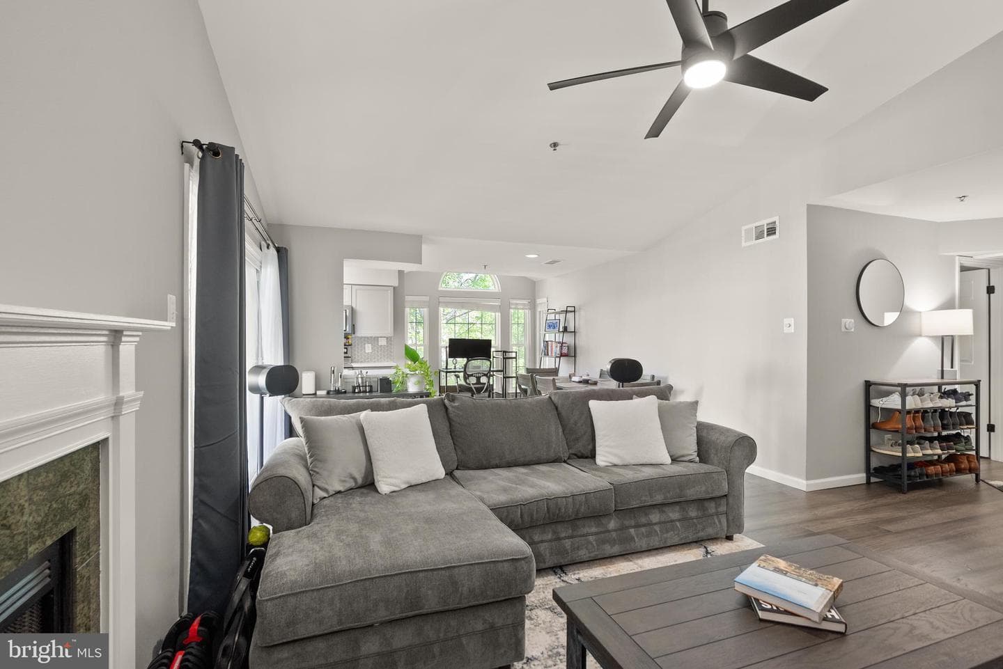 1504 Lincoln Way #406 photo 10