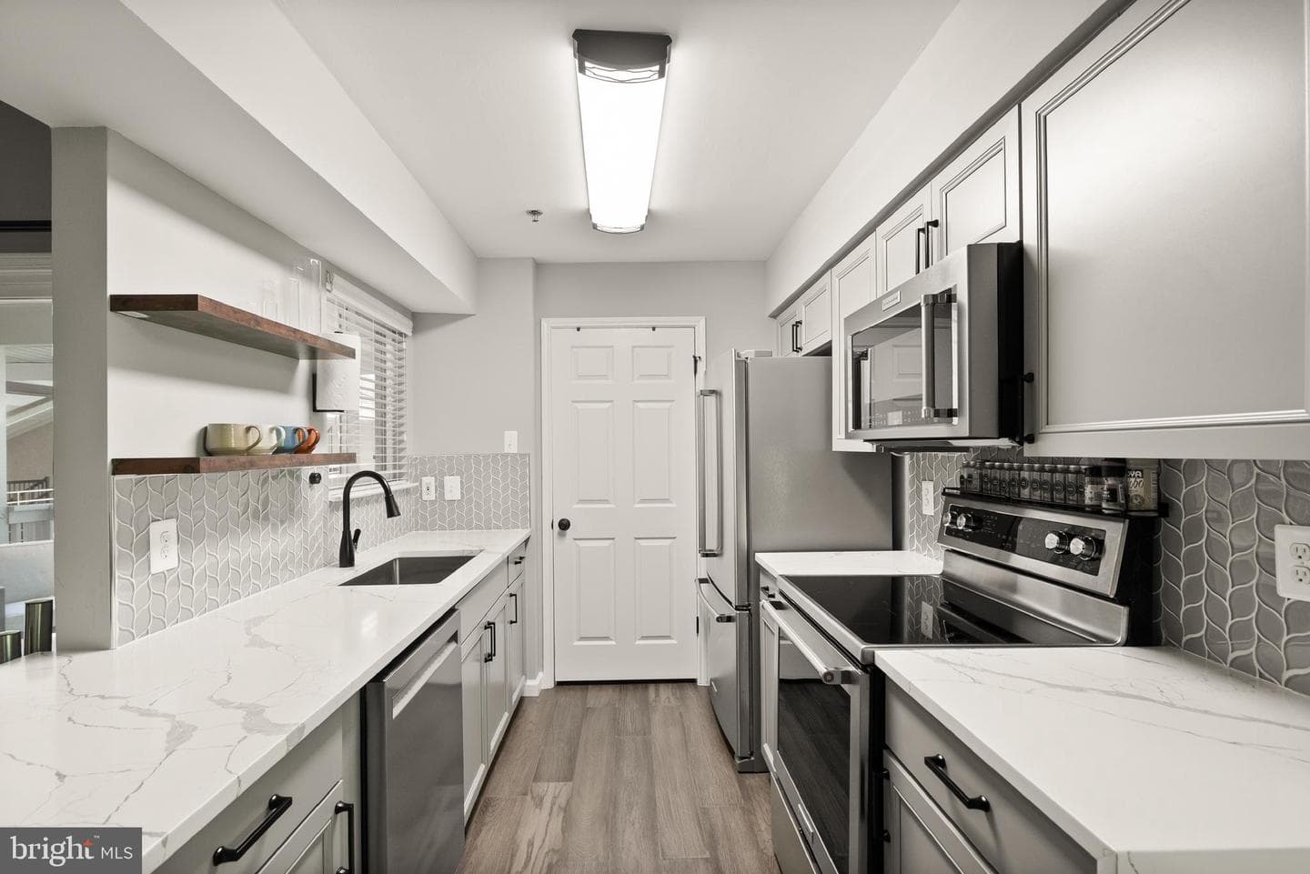 1504 Lincoln Way #406 photo 16