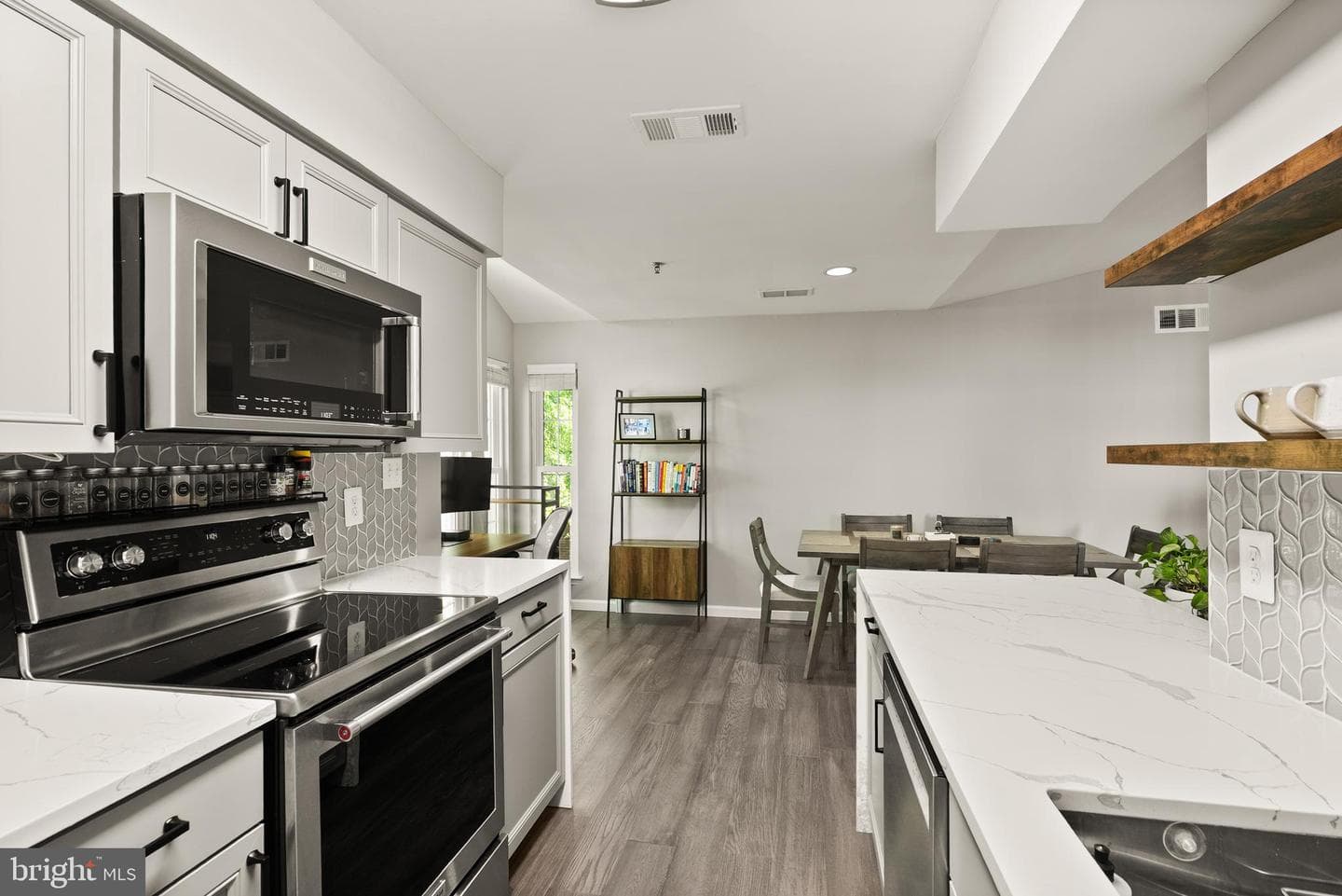 1504 Lincoln Way #406 photo 19
