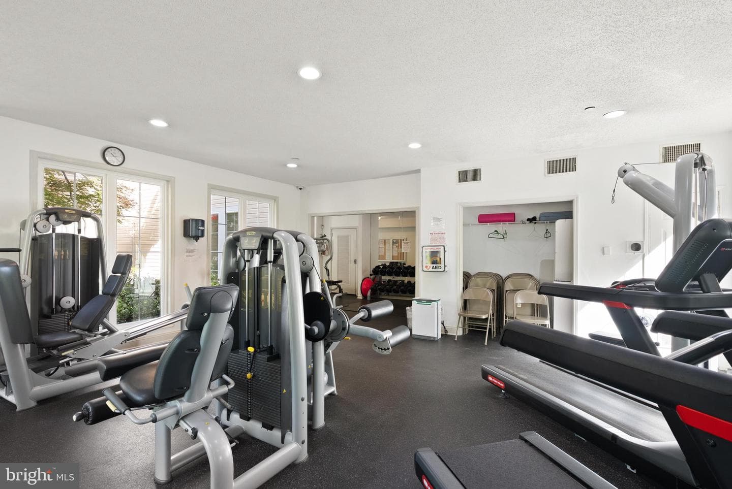 1504 Lincoln Way #406 photo 33