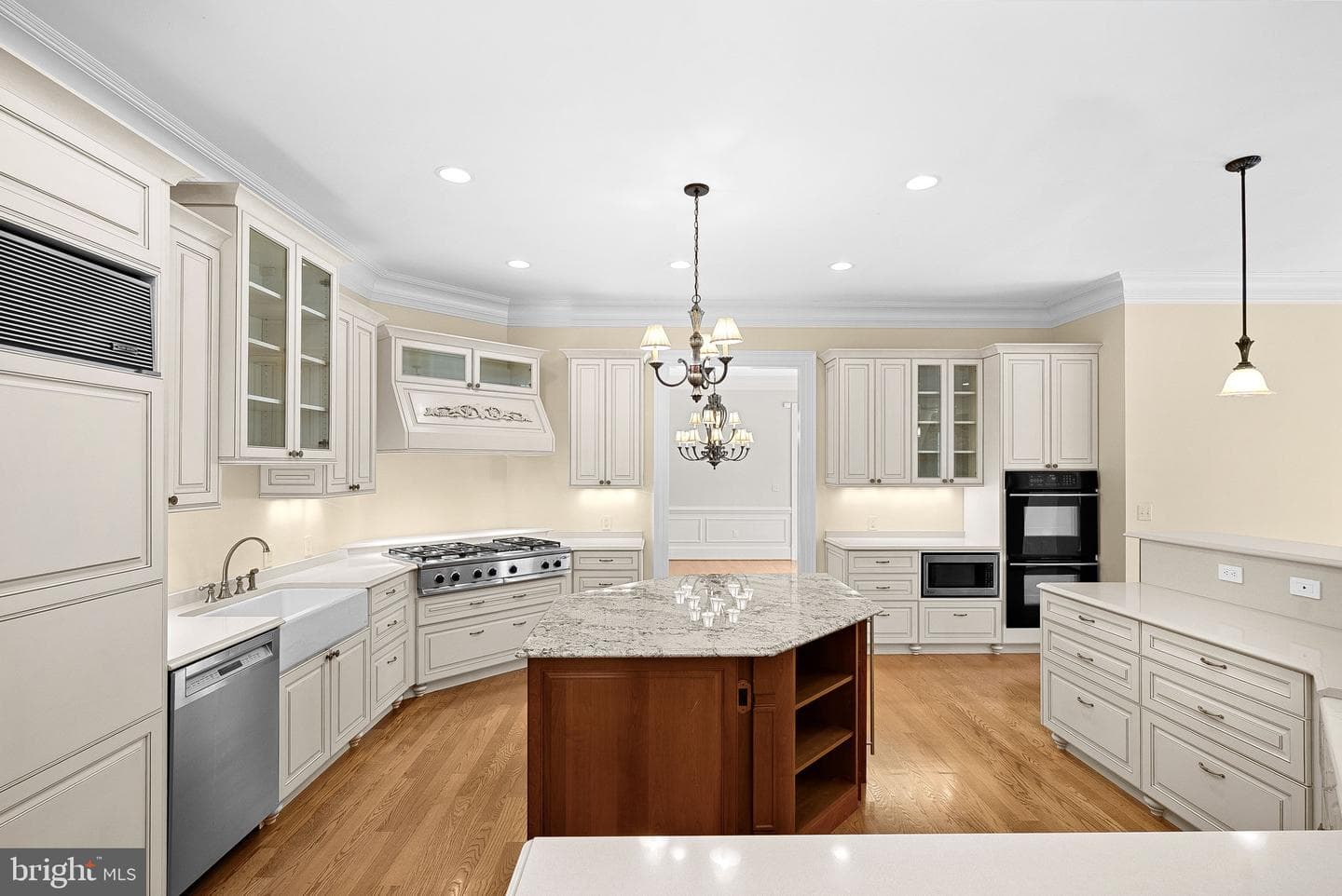 11913 Chapel Road photo 32