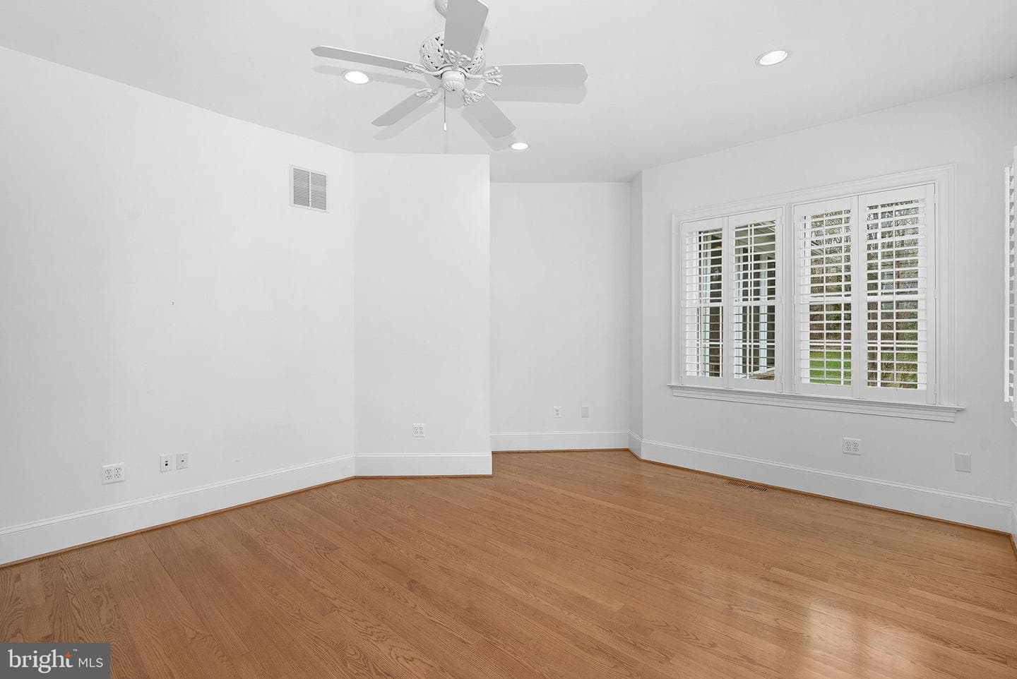 11913 Chapel Road photo 38