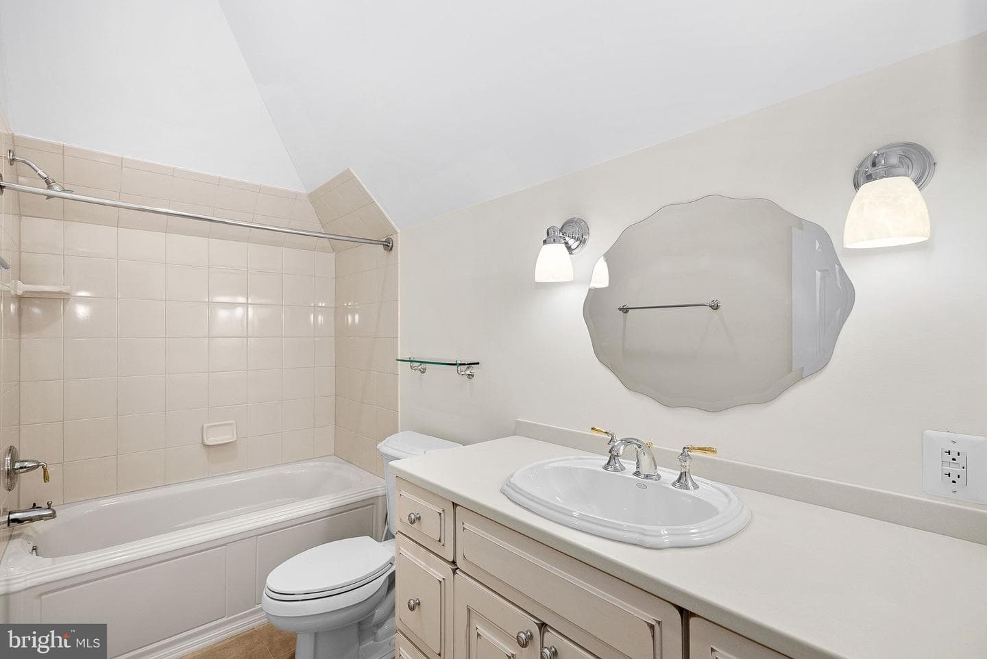 11913 Chapel Road photo 96