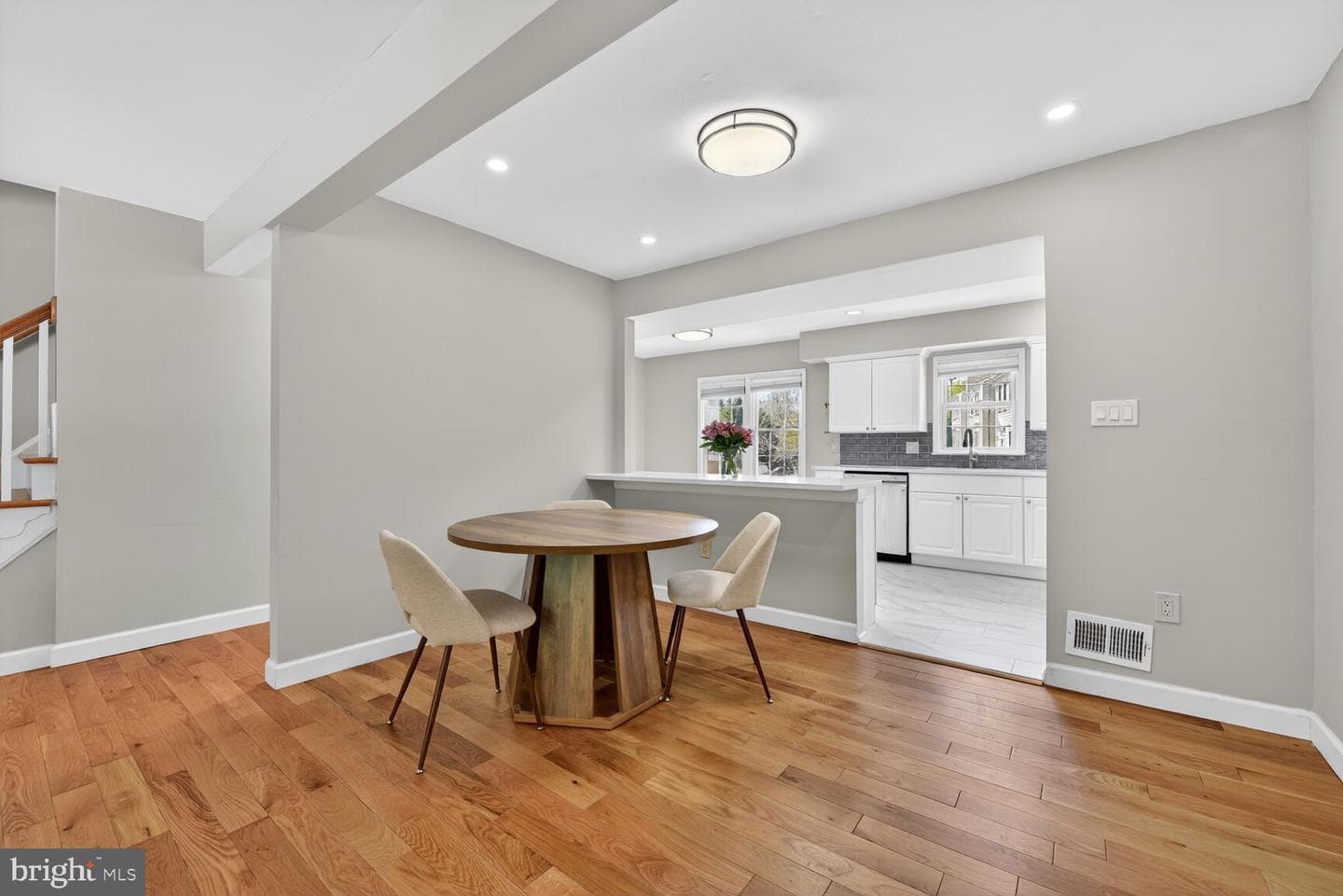2972 Valera Court photo 4