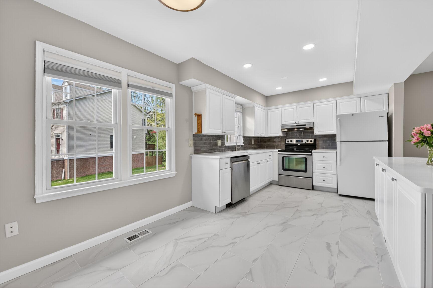 2972 Valera Court photo 8