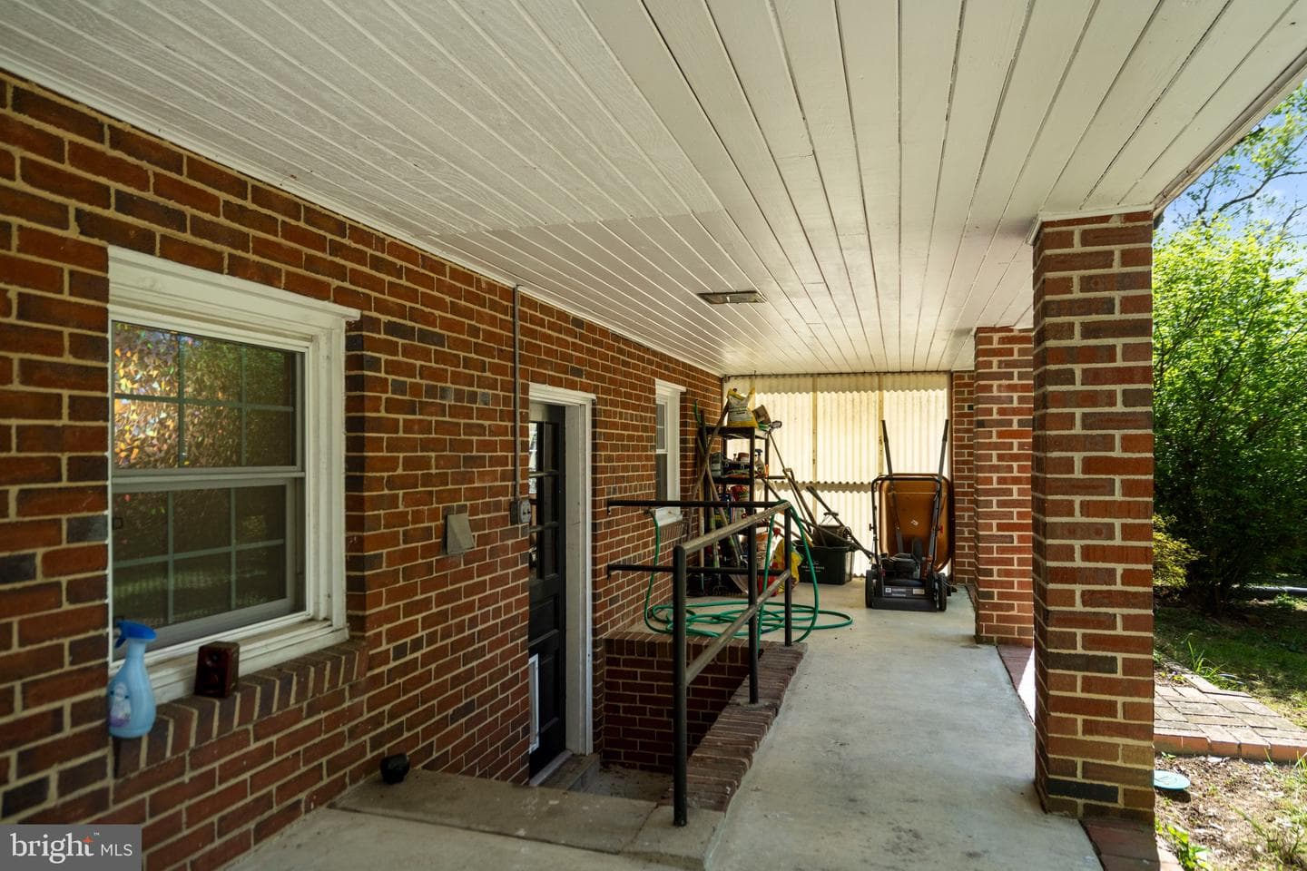 6110 Dorchester Street photo 30