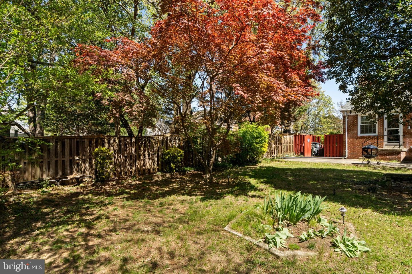 6110 Dorchester Street photo 33