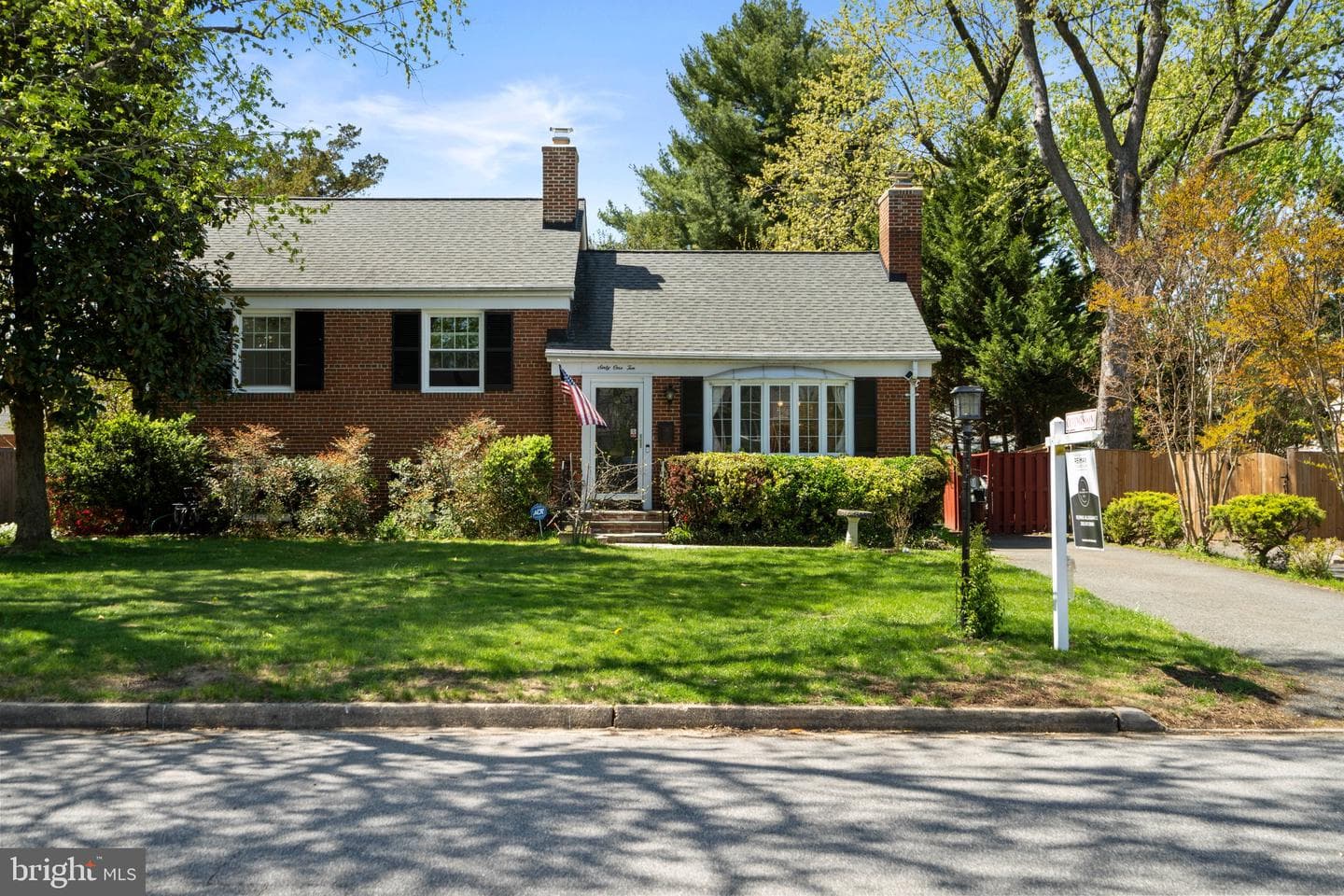 6110 Dorchester Street photo 36