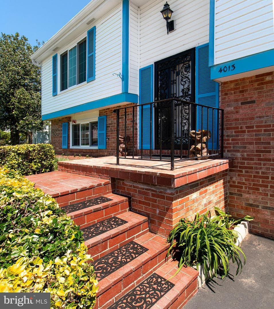 4013 Pickstone Drive photo 2