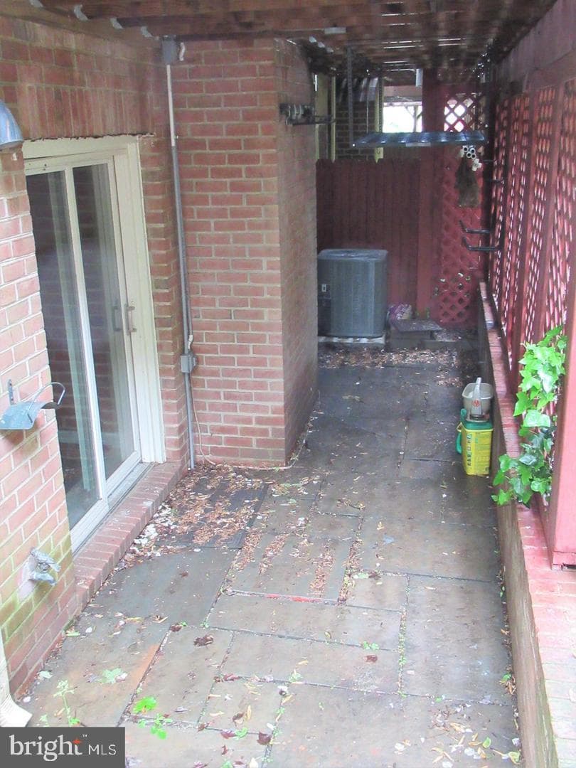 1433 Mclean Mews Court photo 24
