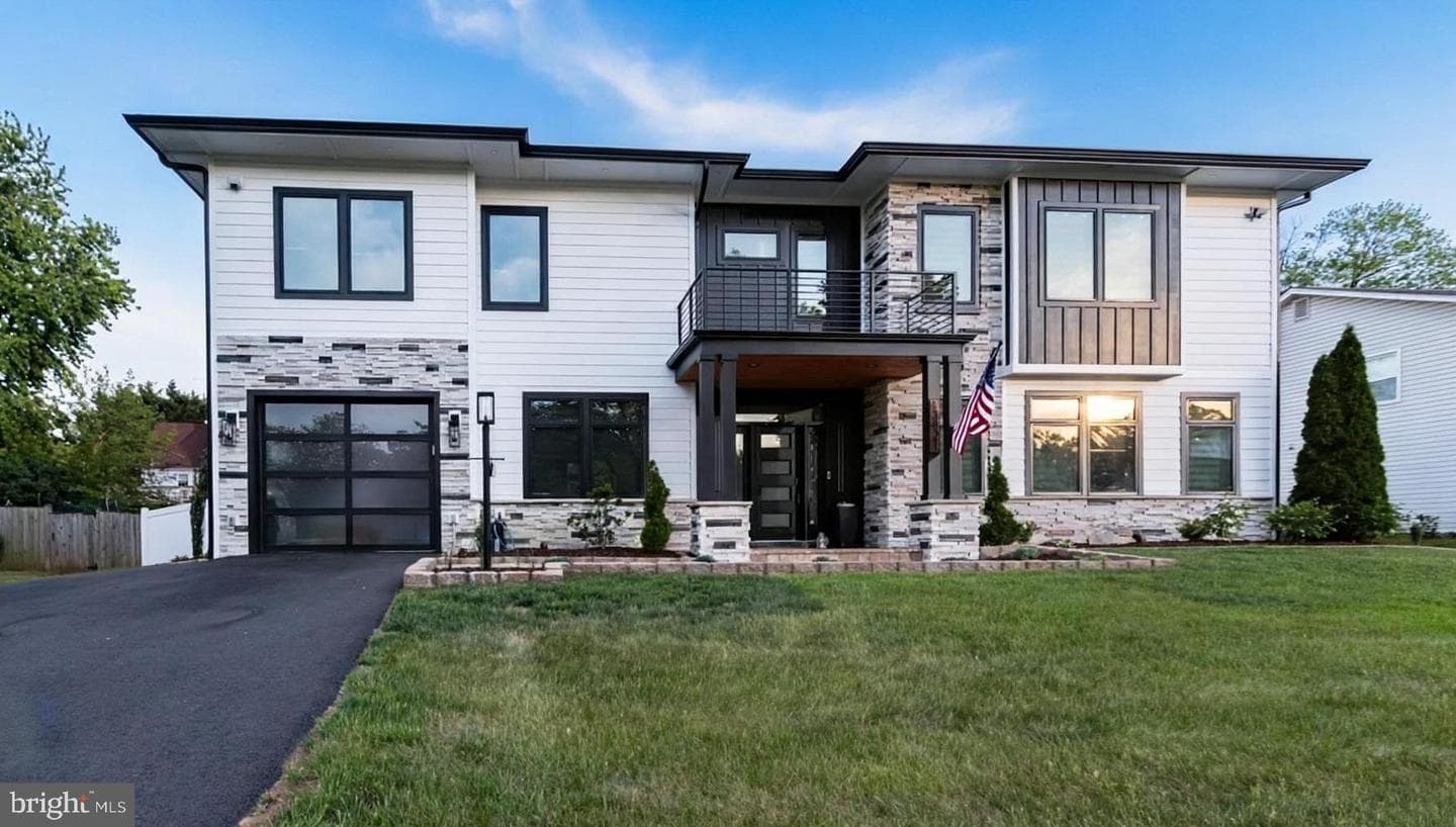 13821 Leighfield Street, Chantilly