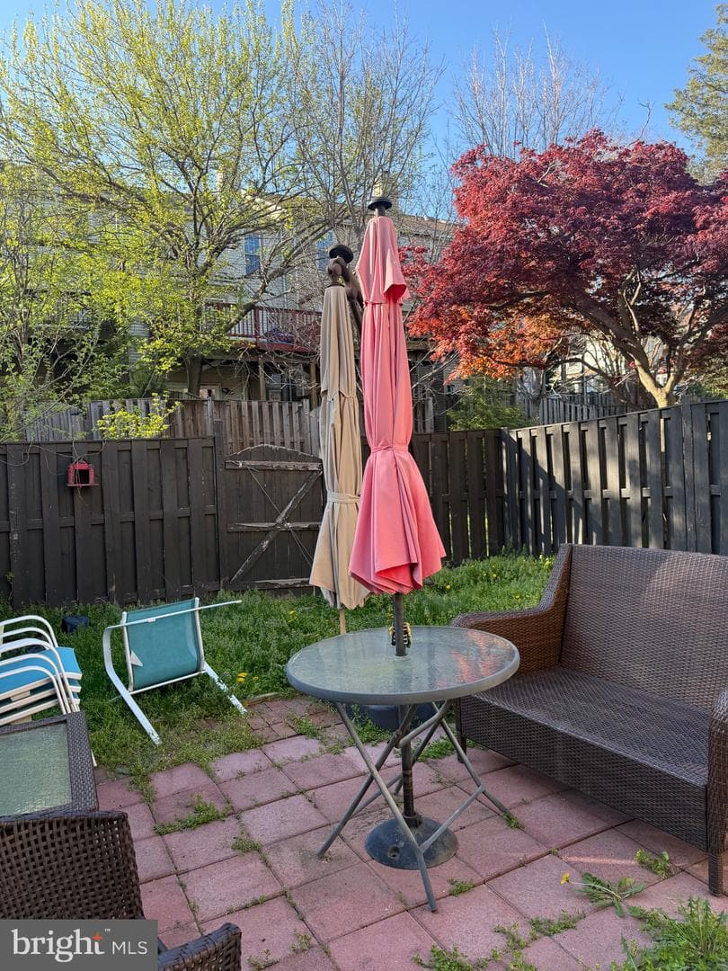 1121 Shannon Place photo 32