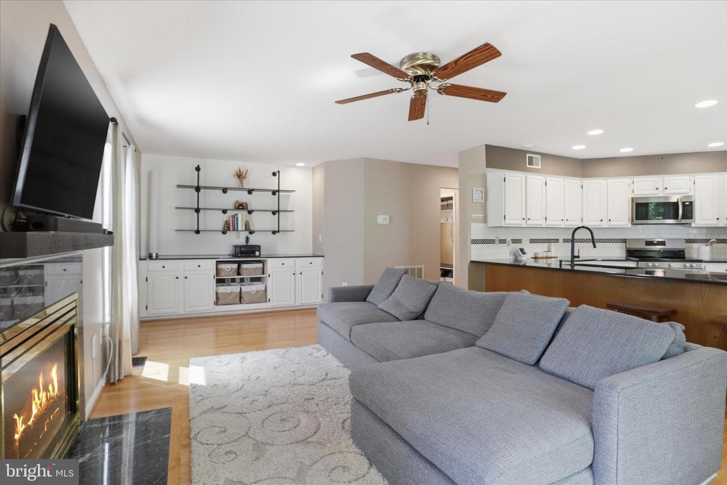 3424 Silver Maple Place photo 16