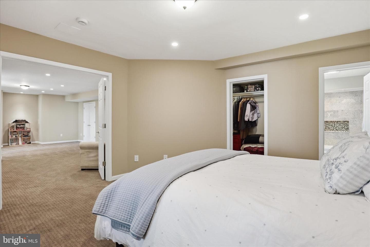 3424 Silver Maple Place photo 45
