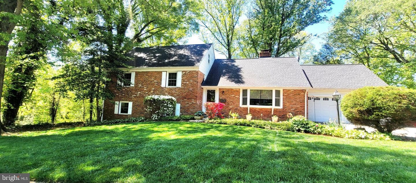 6705 Bracken Court photo 2