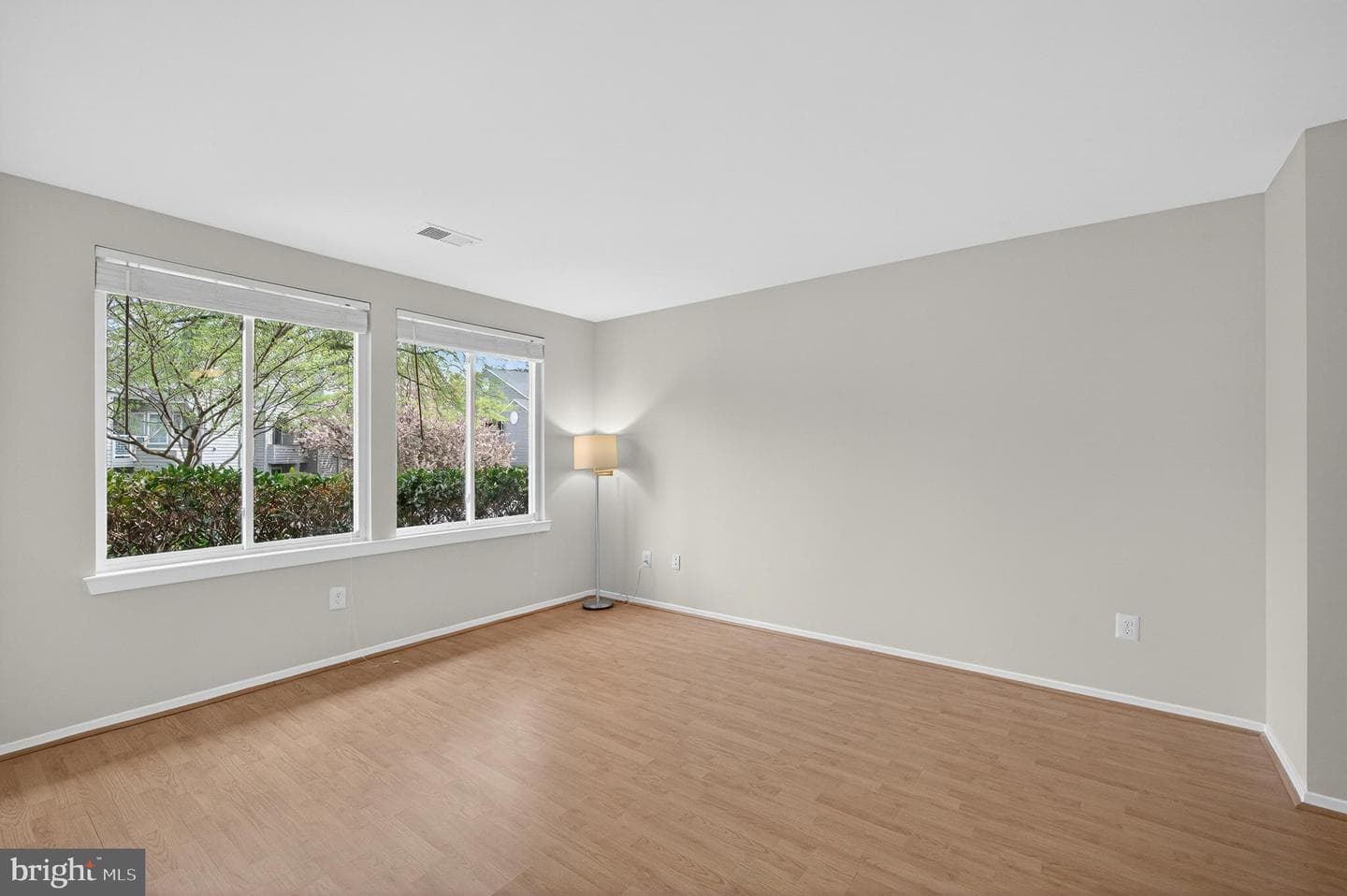 1512 Summerchase Court photo 4