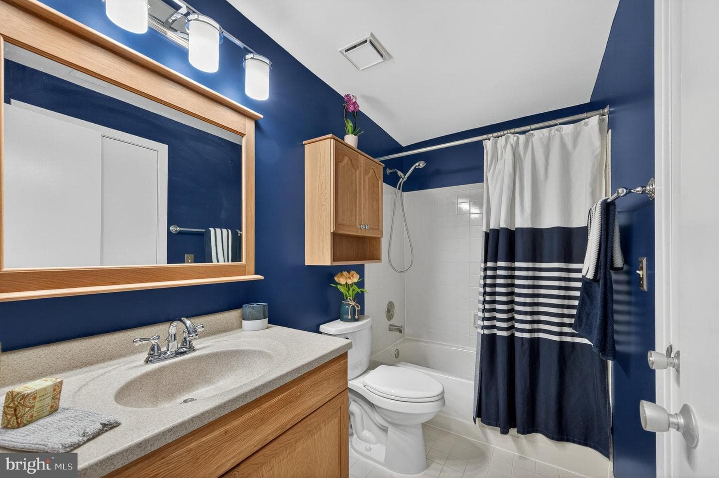 1512 Summerchase Court photo 5