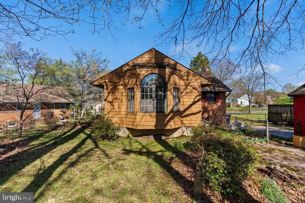 3614 Crest Drive photo 4