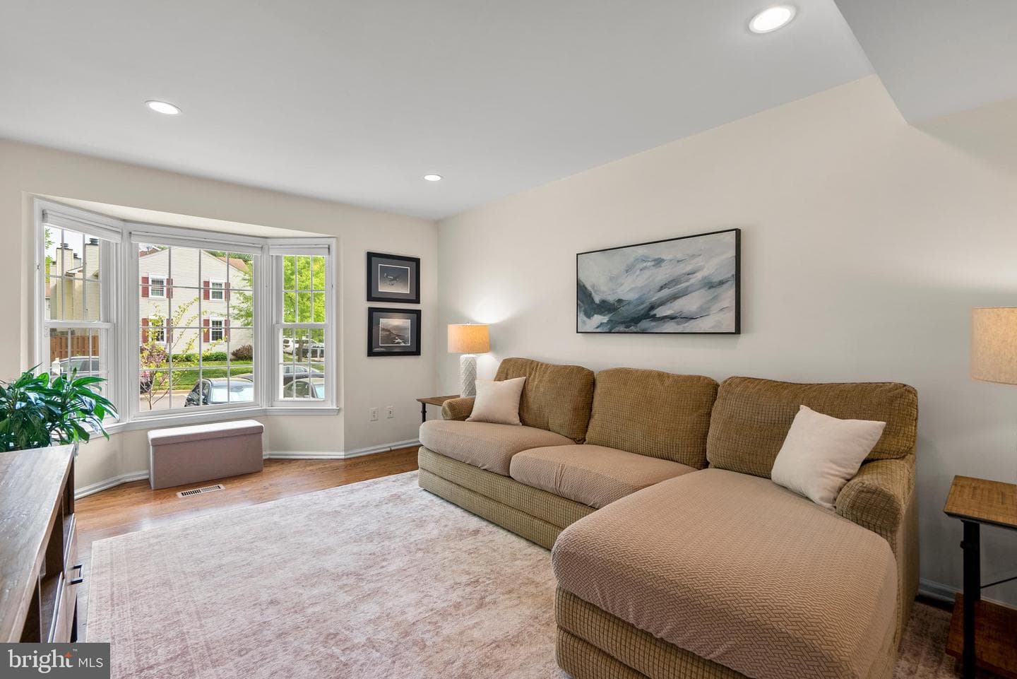 8555 Dellway Lane photo 3
