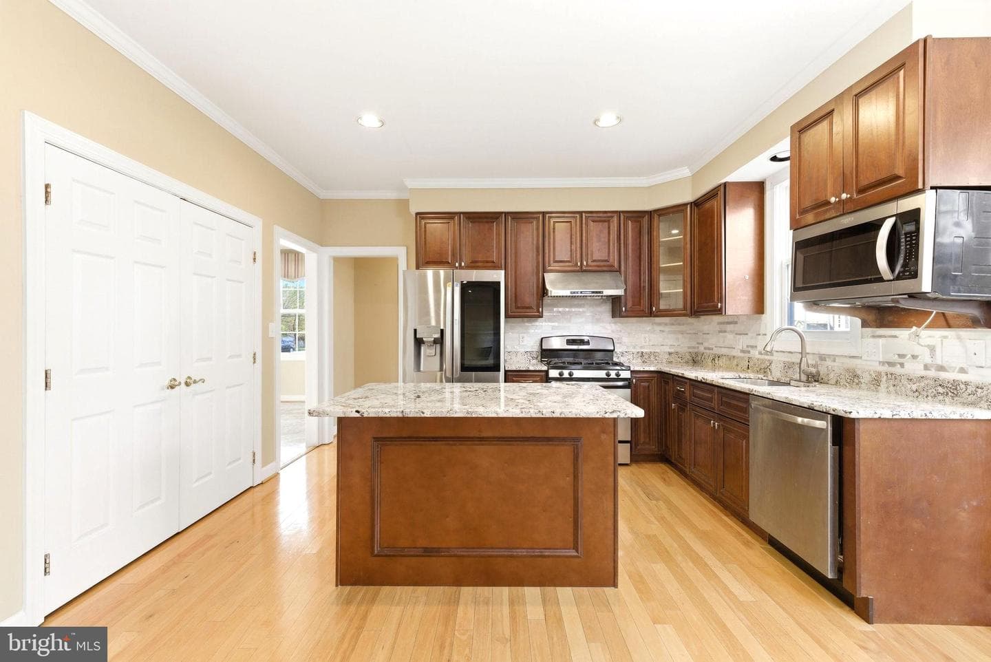 5804 Stone Creek Drive photo 11