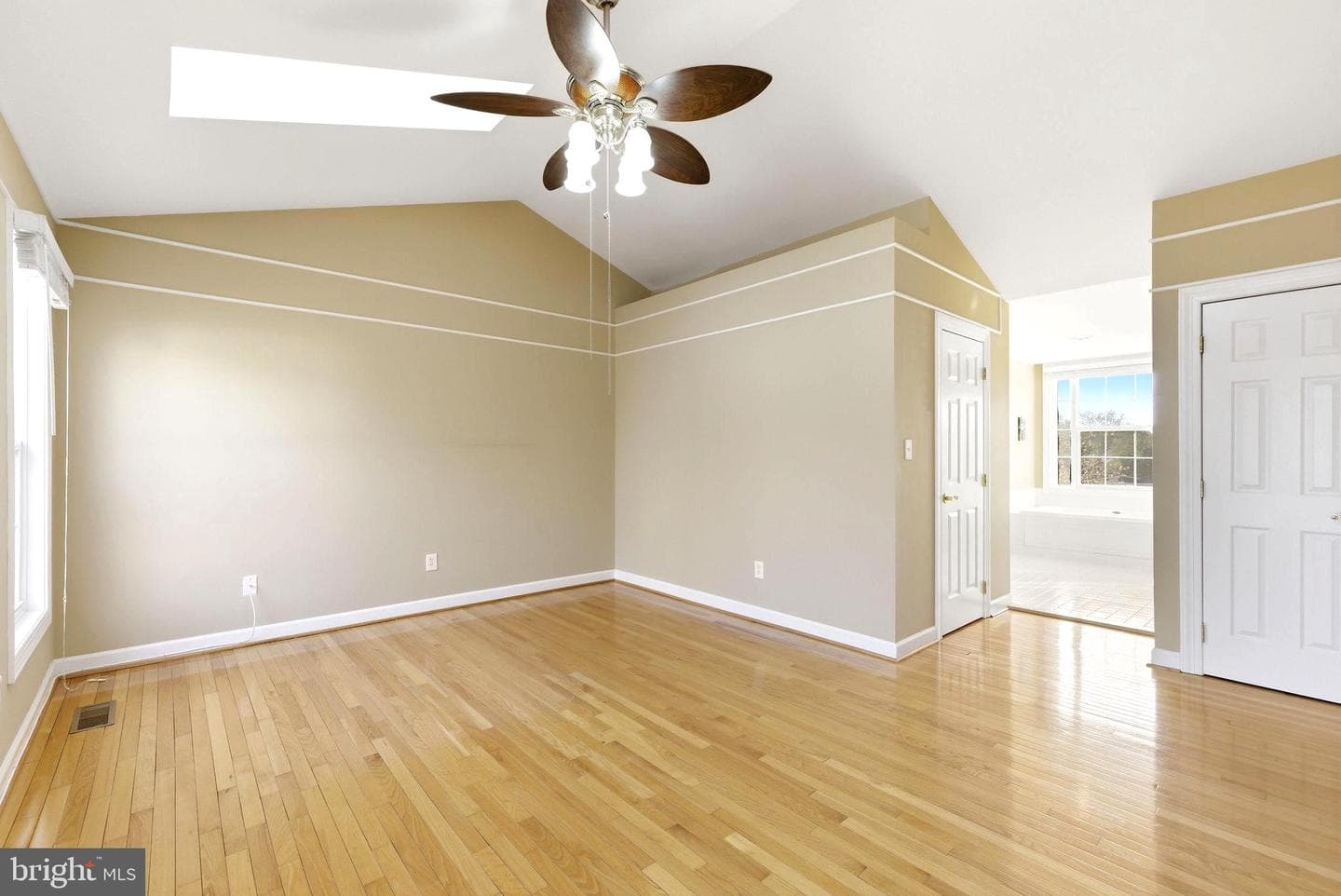 5804 Stone Creek Drive photo 24