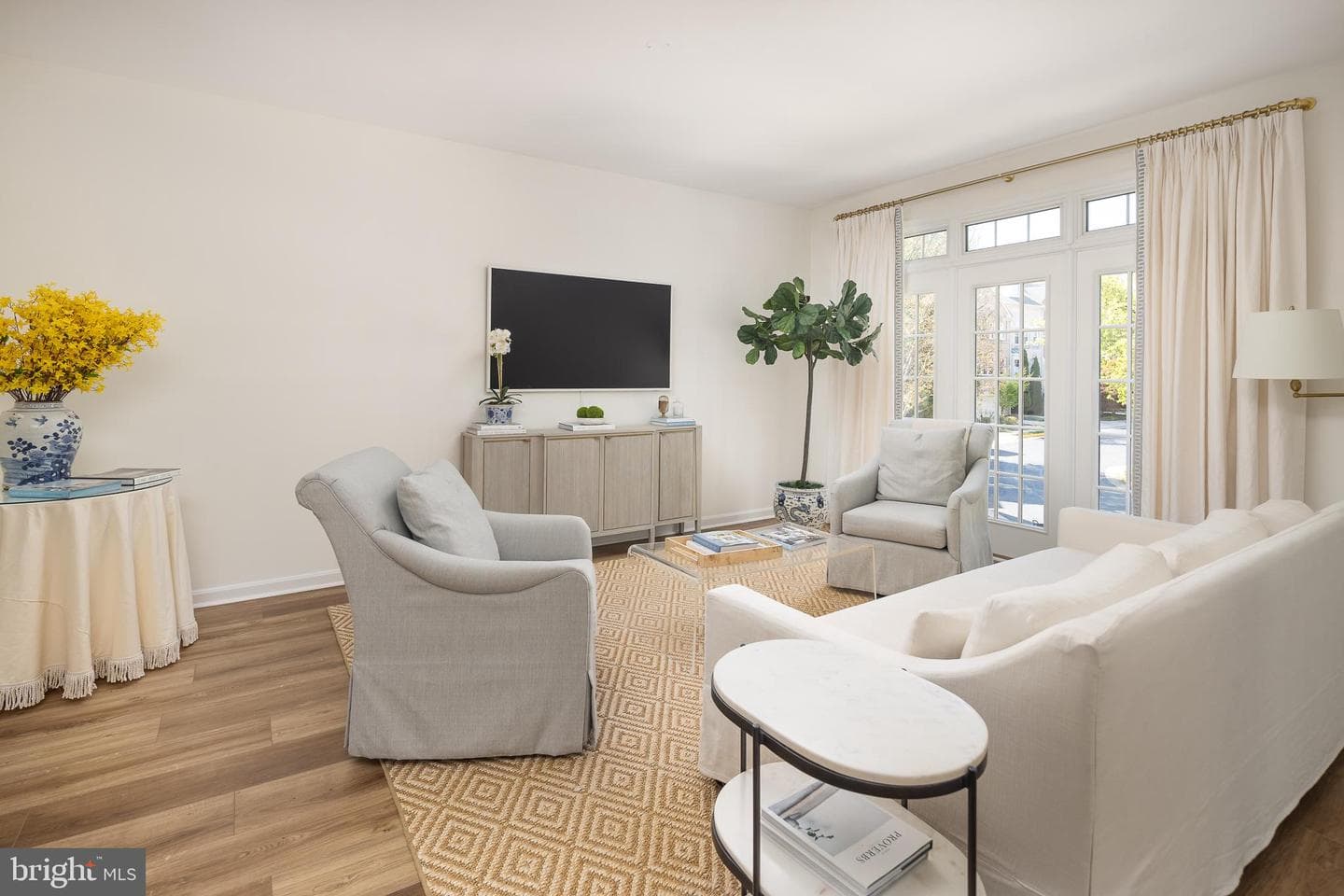 6611 Dunwich Way photo 4
