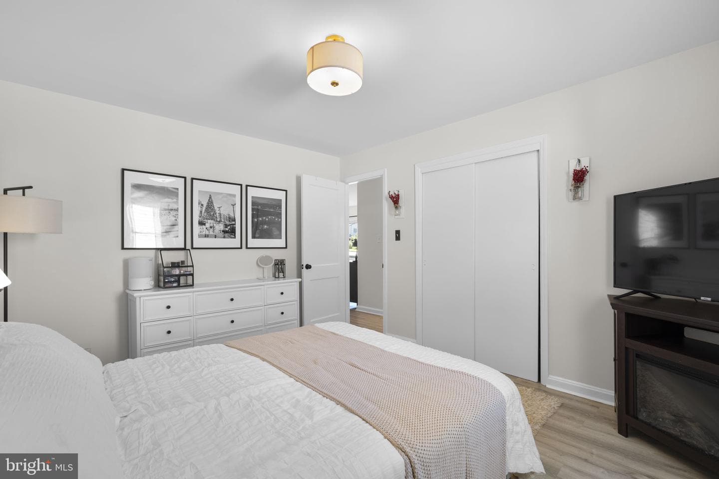 6123 The Parkway photo 18