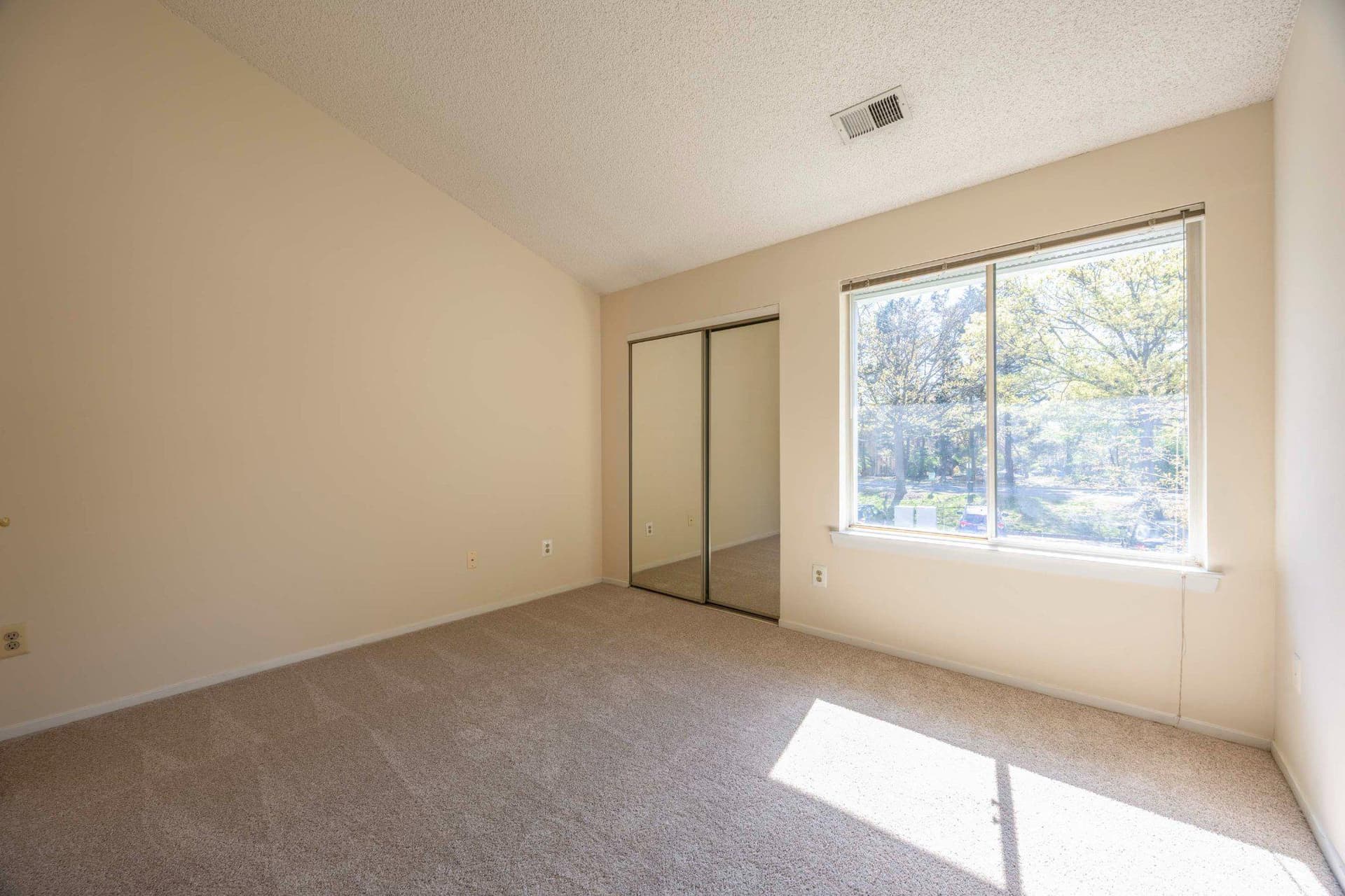11703 Summerchase Circle #b photo 14