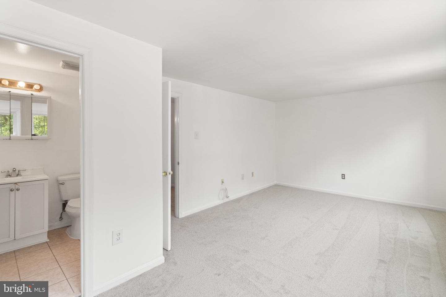 4429 Longworthe Square photo 25
