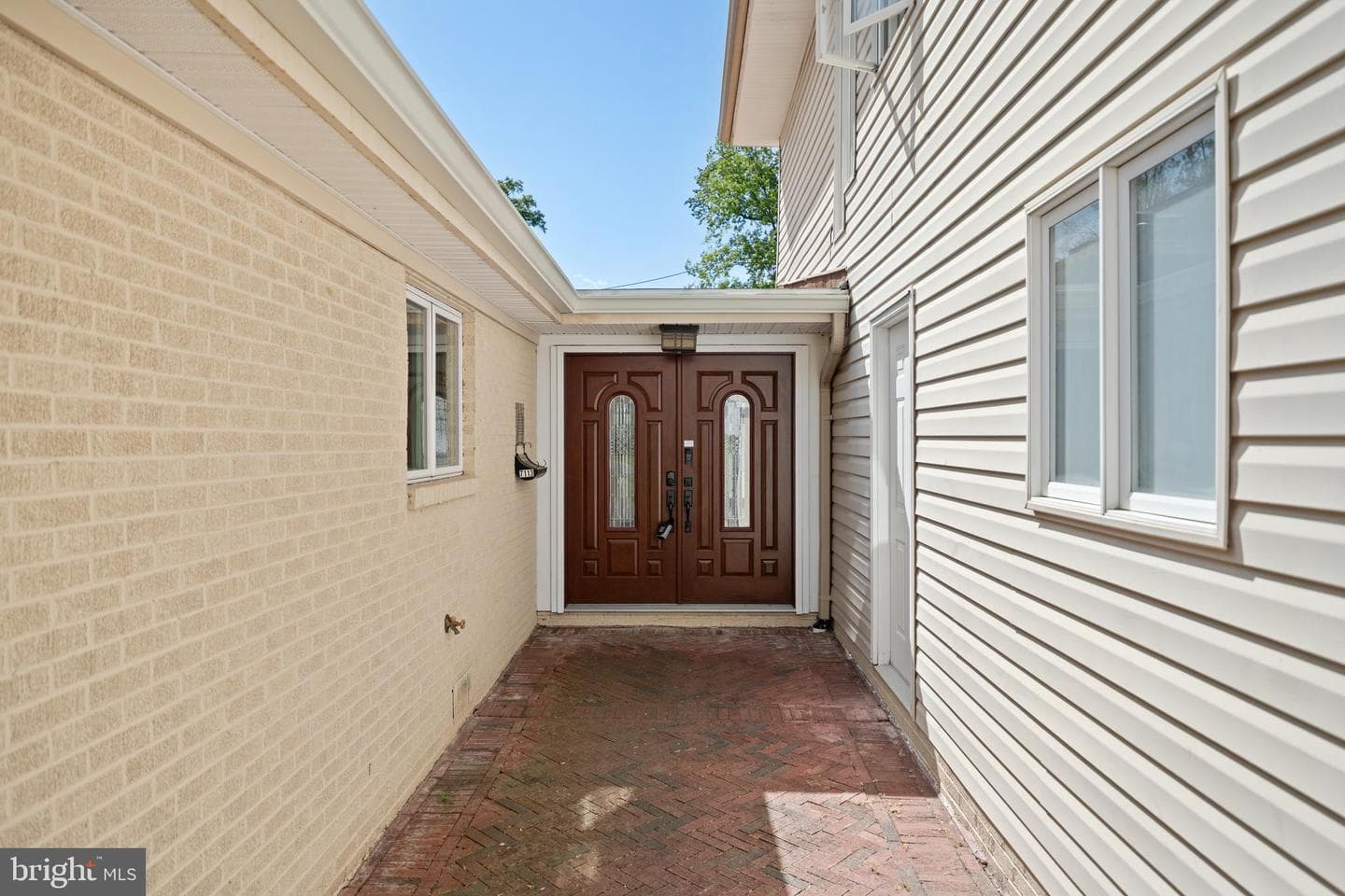 7113 Carol Lane photo 4