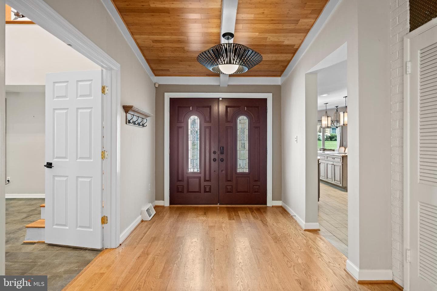 7113 Carol Lane photo 5
