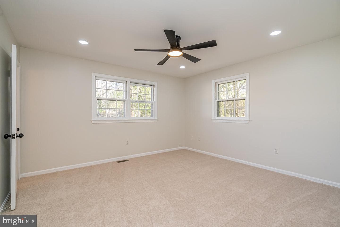 3535 Memorial Street photo 21
