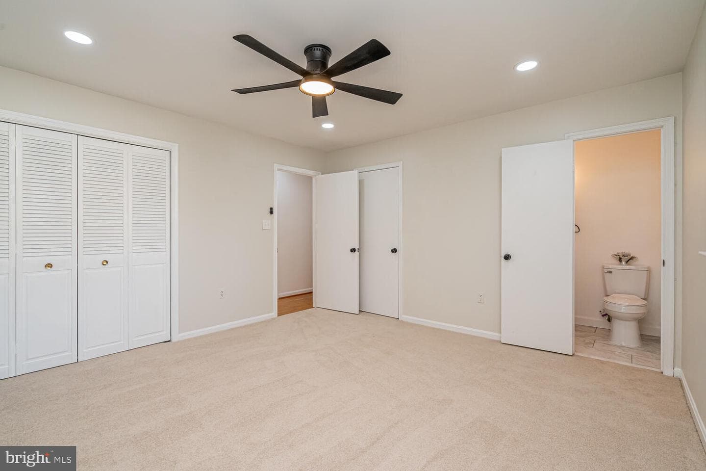 3535 Memorial Street photo 23