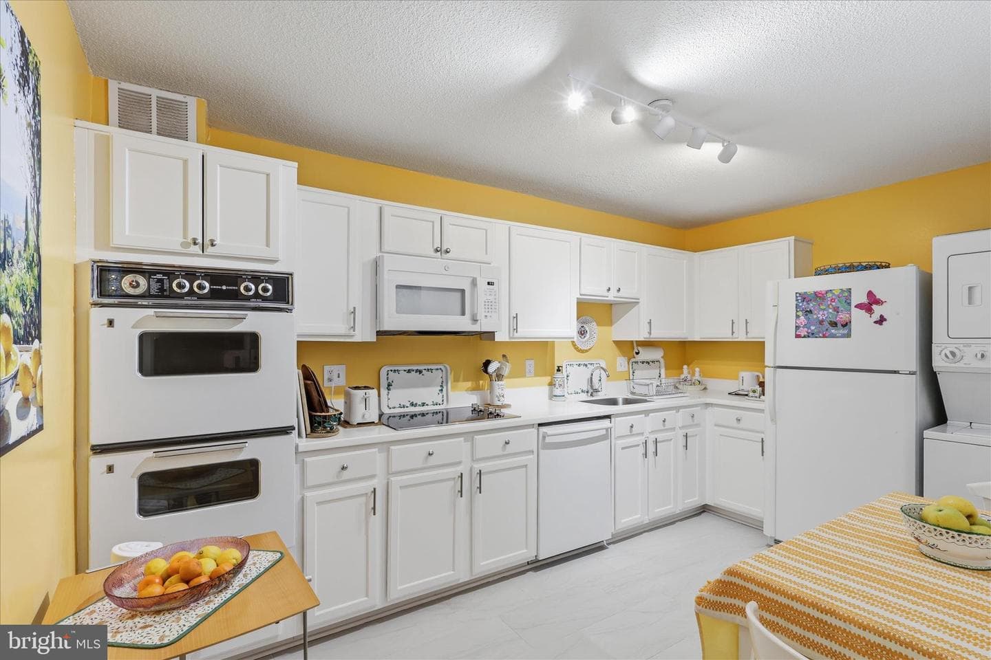 8360 Greensboro Drive #1003 photo 9