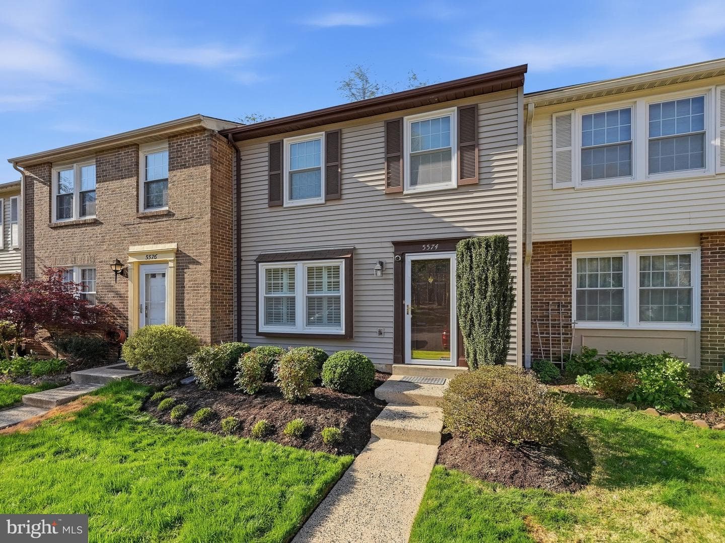5574 Caithness Court photo 4