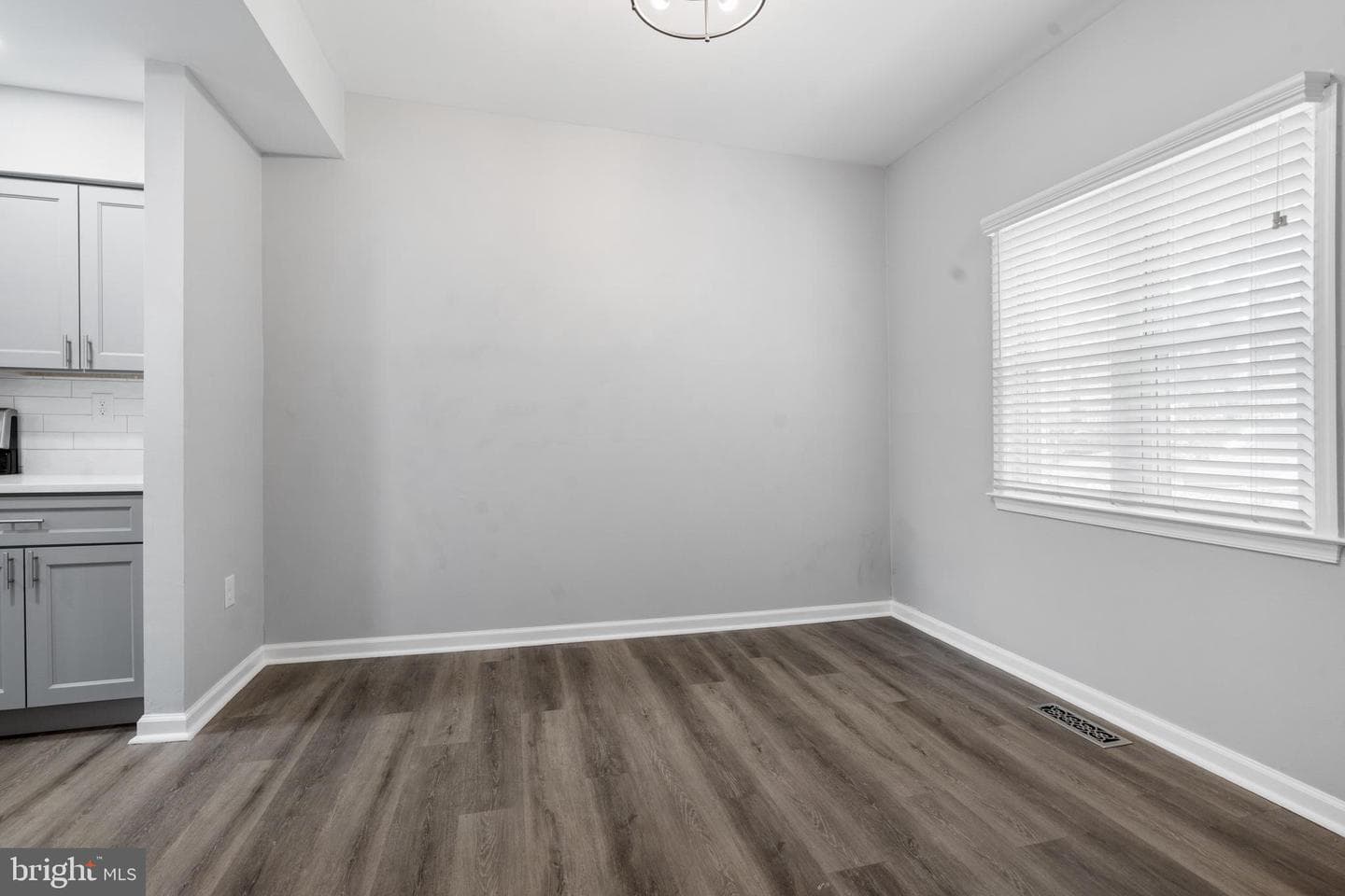 6392 Eighth Circle photo 4