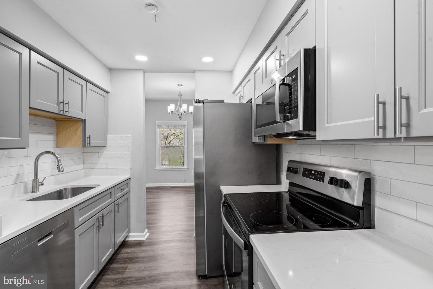 6392 Eighth Circle photo 9